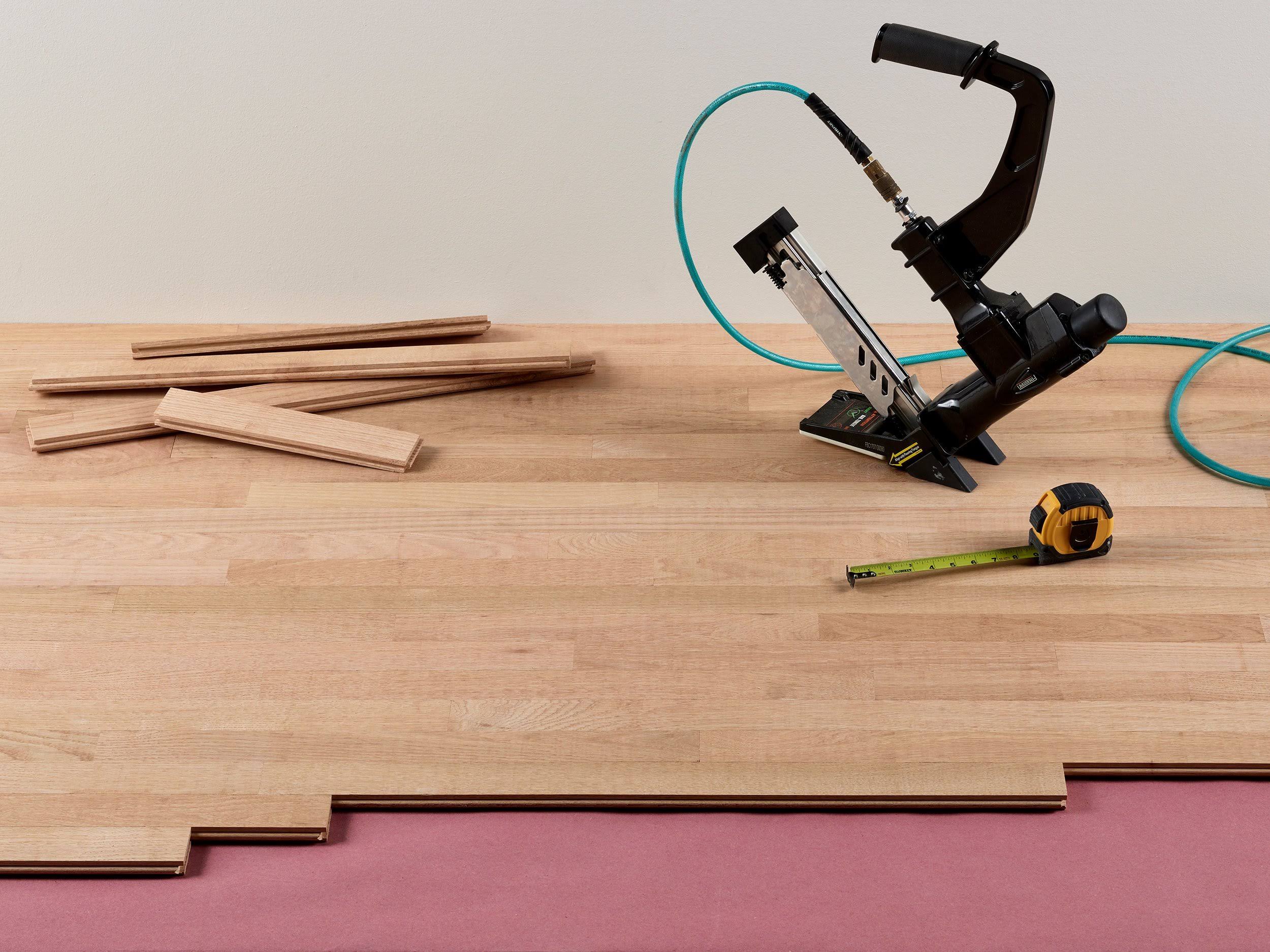 Floor & Decor | Unfinished Red Oak Solid Hardwood Select Grade, 3/4 x 3 1/4 inch, Natural