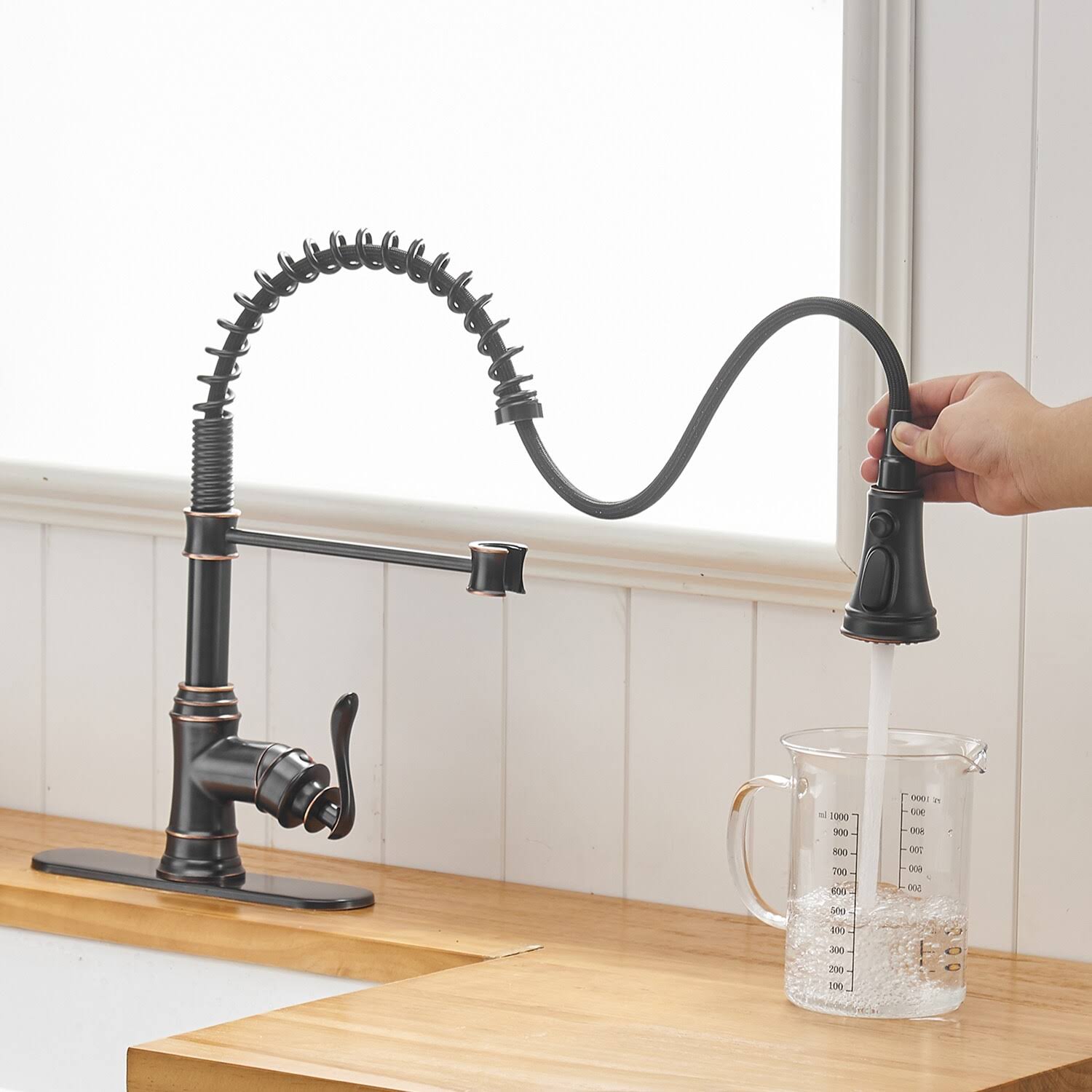 BWE Single-Handle Pull-Down Sprayer 3 Spray High Arc Kitchen Faucet with Deck Plate in Oil Rubbed Bronze