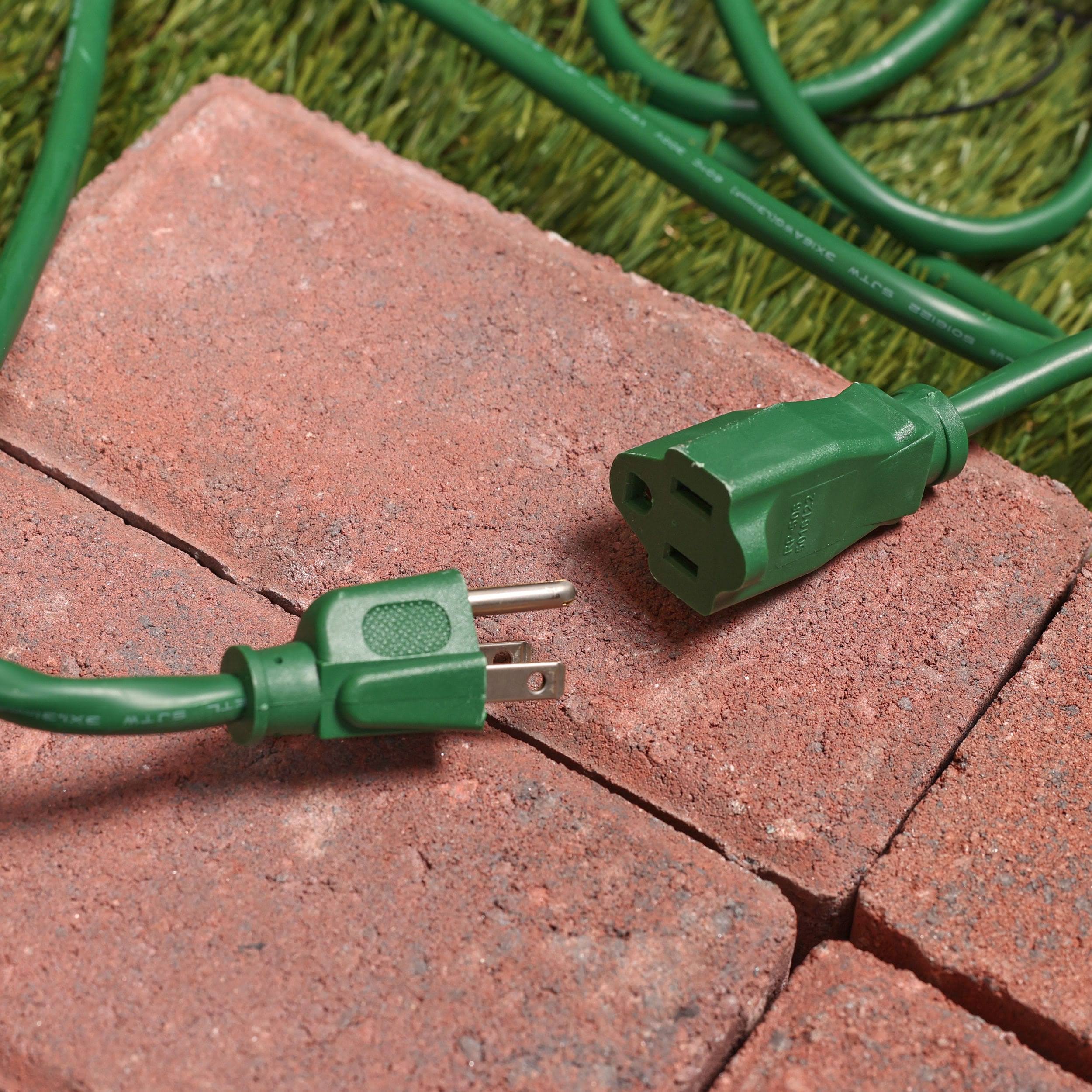 Utilitech 8-ft 13-Amp 16-Gauge Green Outdoor Extension Cord UT880608