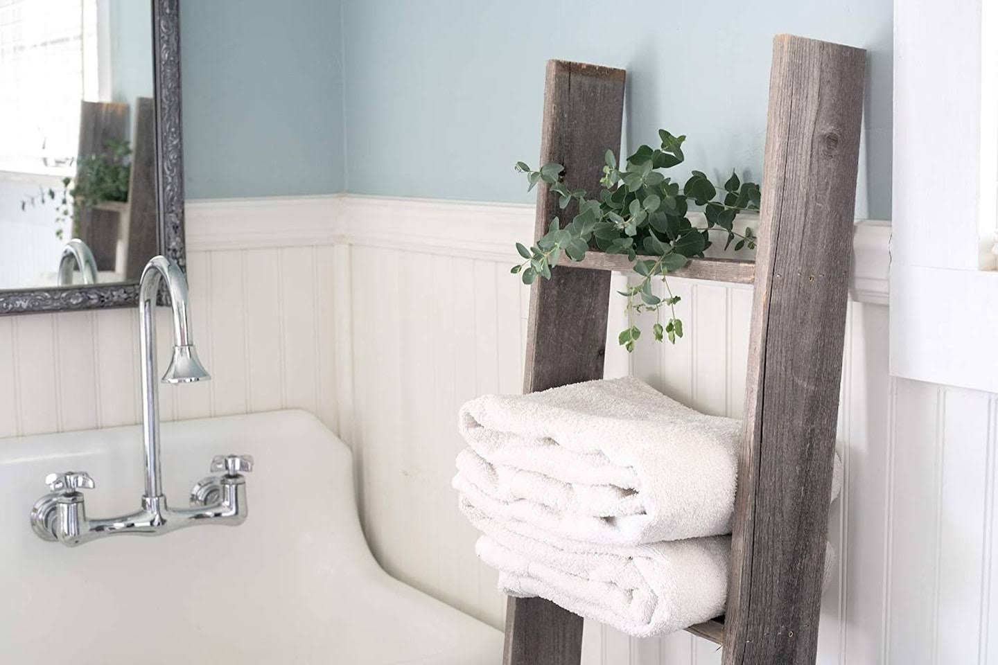 BarnwoodUSA Rustic Farmhouse 5 Feet Weathered Gray Wooden Decorative Bookcase Picket Ladder