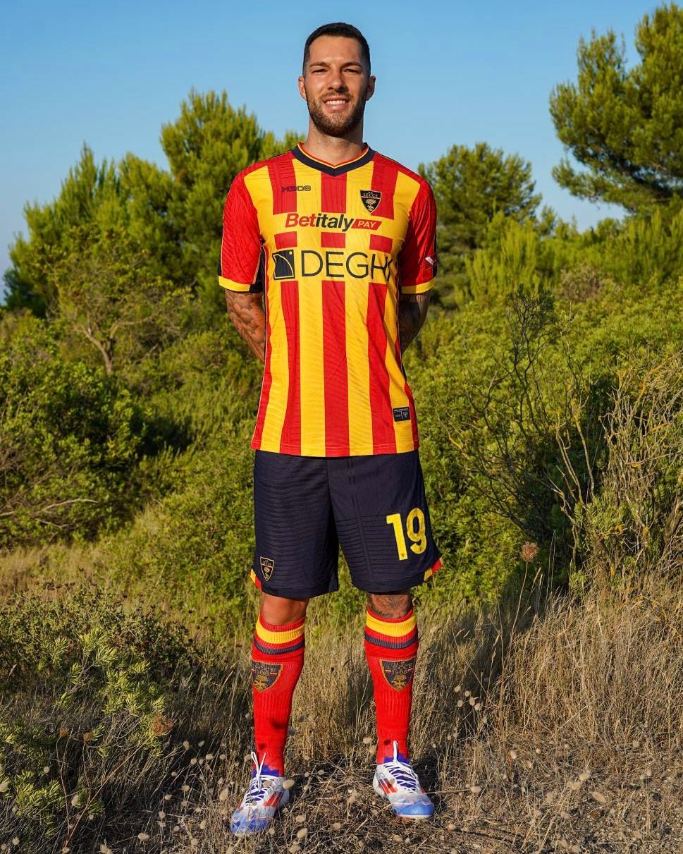 Short Domicile Enfant Lecce 2024/25 Short Domicile Enfant Lecce 2024/25