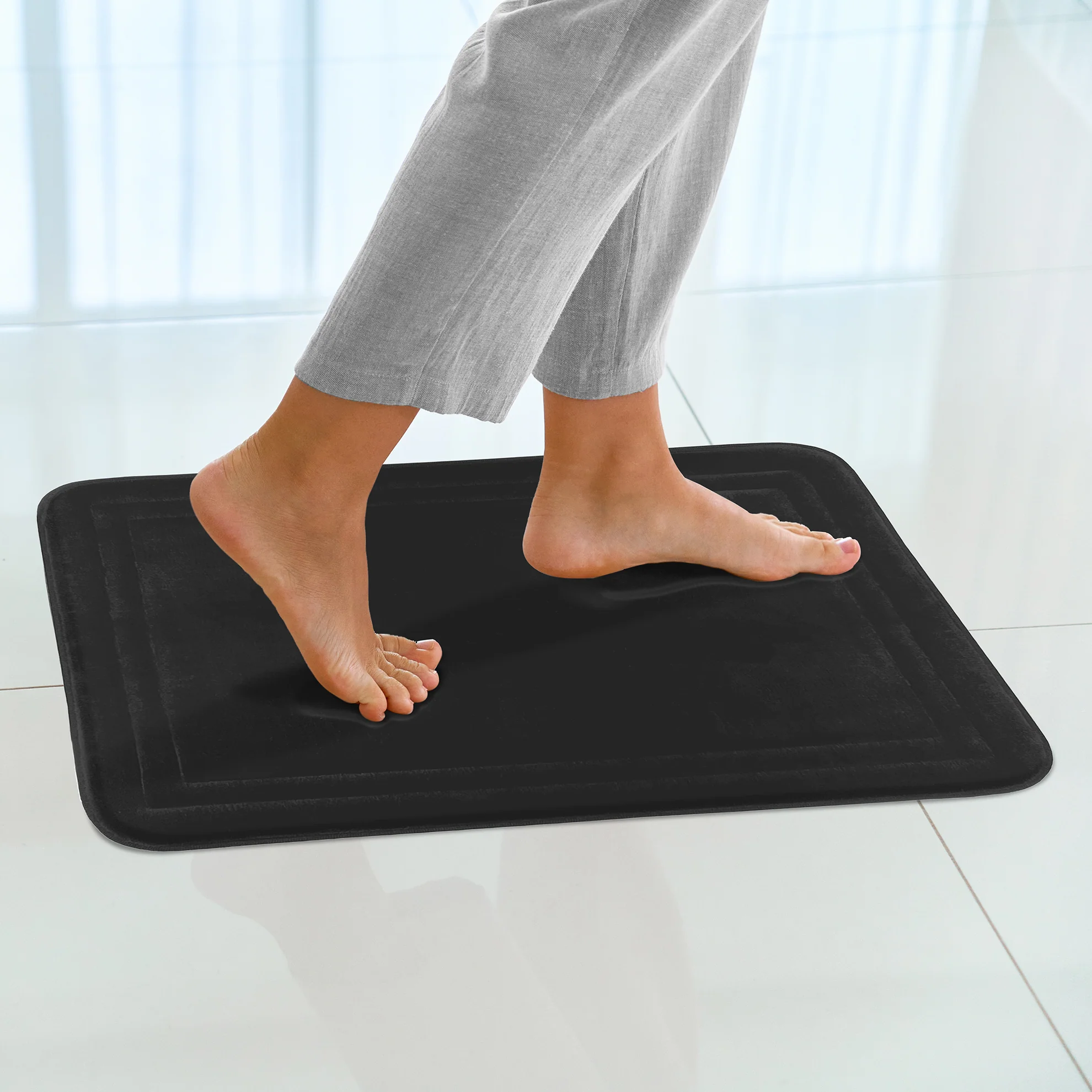 Elle Border Soft Non-Slip Memory Foam Bath Mat, 17x24 Inches