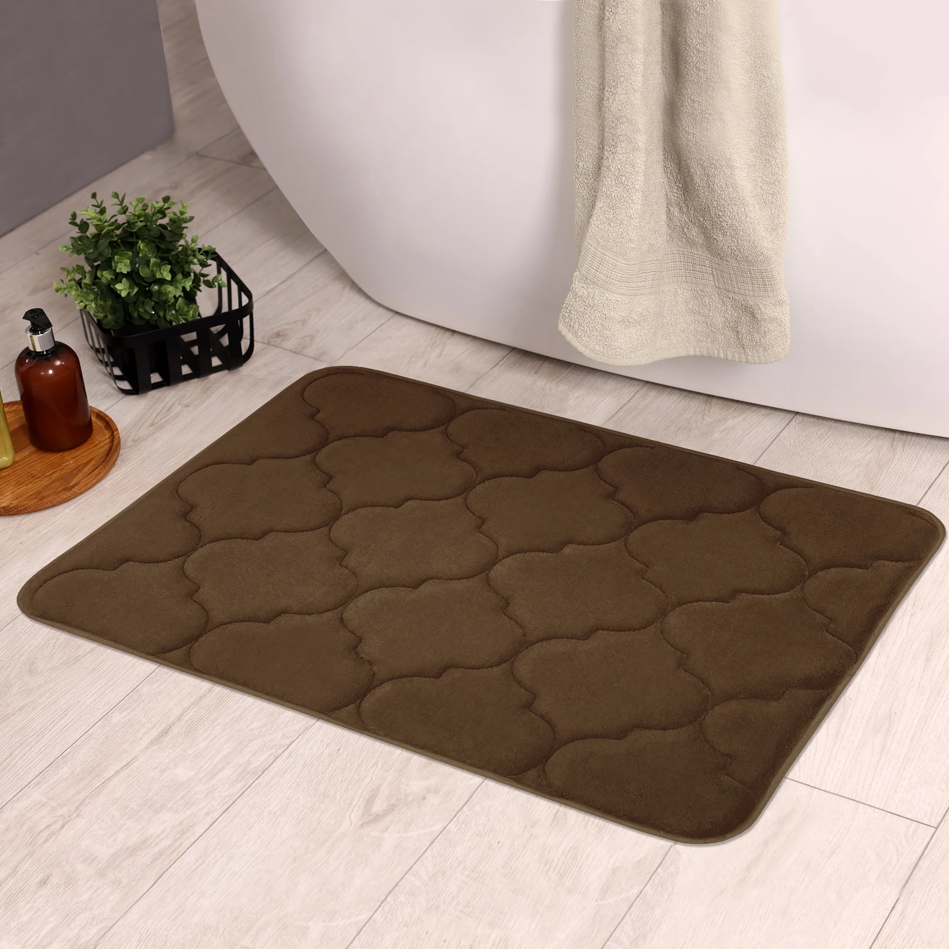 Madison Moroccan Soft Non-Slip Memory Foam Bath Mat, 17x24 Inches