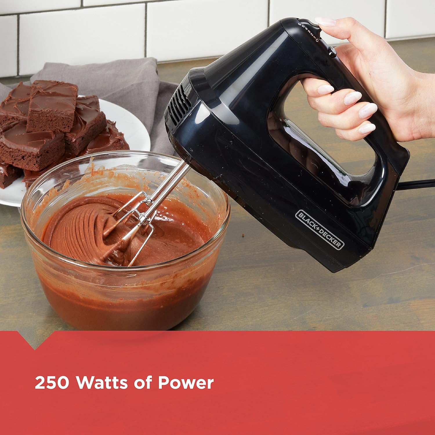 BLACK+DECKER MX3200B 6-Speed Hand Mixer with Turbo Boost, Black