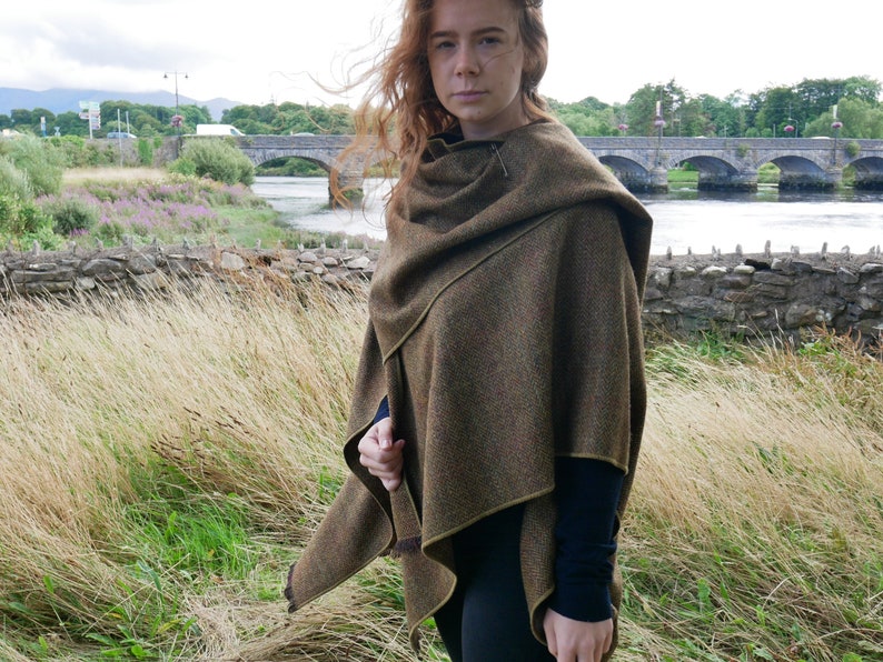 Irish Donegal Tweed Wool Ruana,wrap,cape,coat,arisaid -bronze/brown herringbone with over check - 100% Pure New Wool - HANDMADE IN IRELAND
