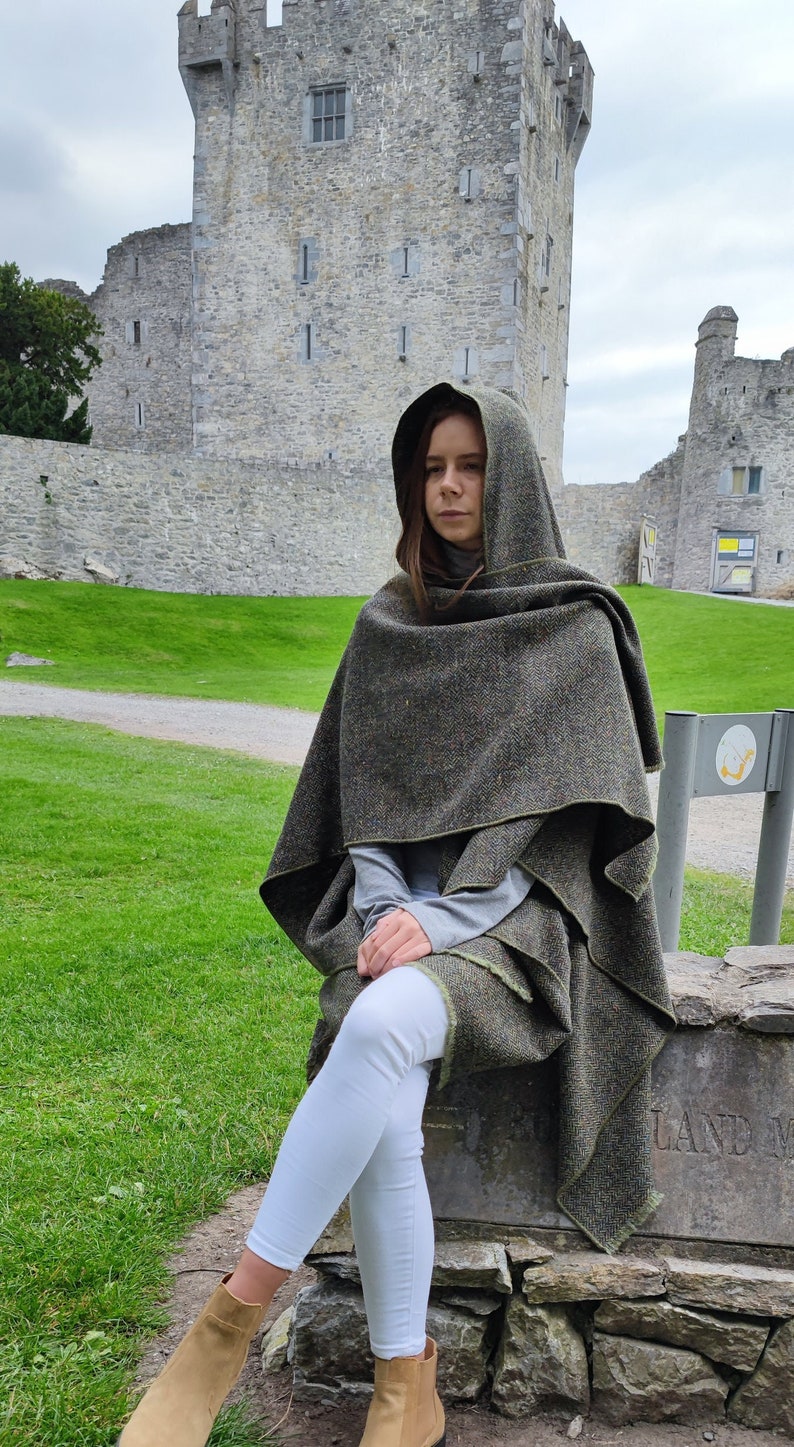 Irish Donegal Tweed Wool Hooded Ruana, Cape, Rectangle Cloak - Speckled Forest Green Herringbone - Mediumweight -Unisex- HANDMADE IN IRELAND