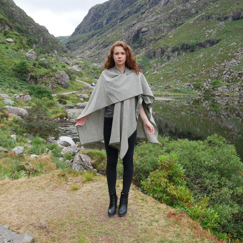 Irish Donegal tweed wool ruana, wrap , arisaid - grey/green herringbone - 100% Pure New Wool - lightweight tweed - HANDMADE IN IRELAND