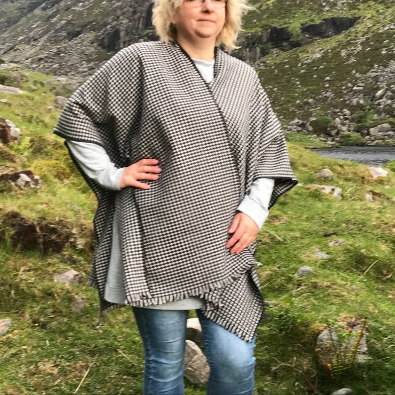 Irish soft lambswool ruana, wrap,cape,shawl,arisaid - black and white houndstooth - 100% pure new wool - HANDMADE IN IRELAND