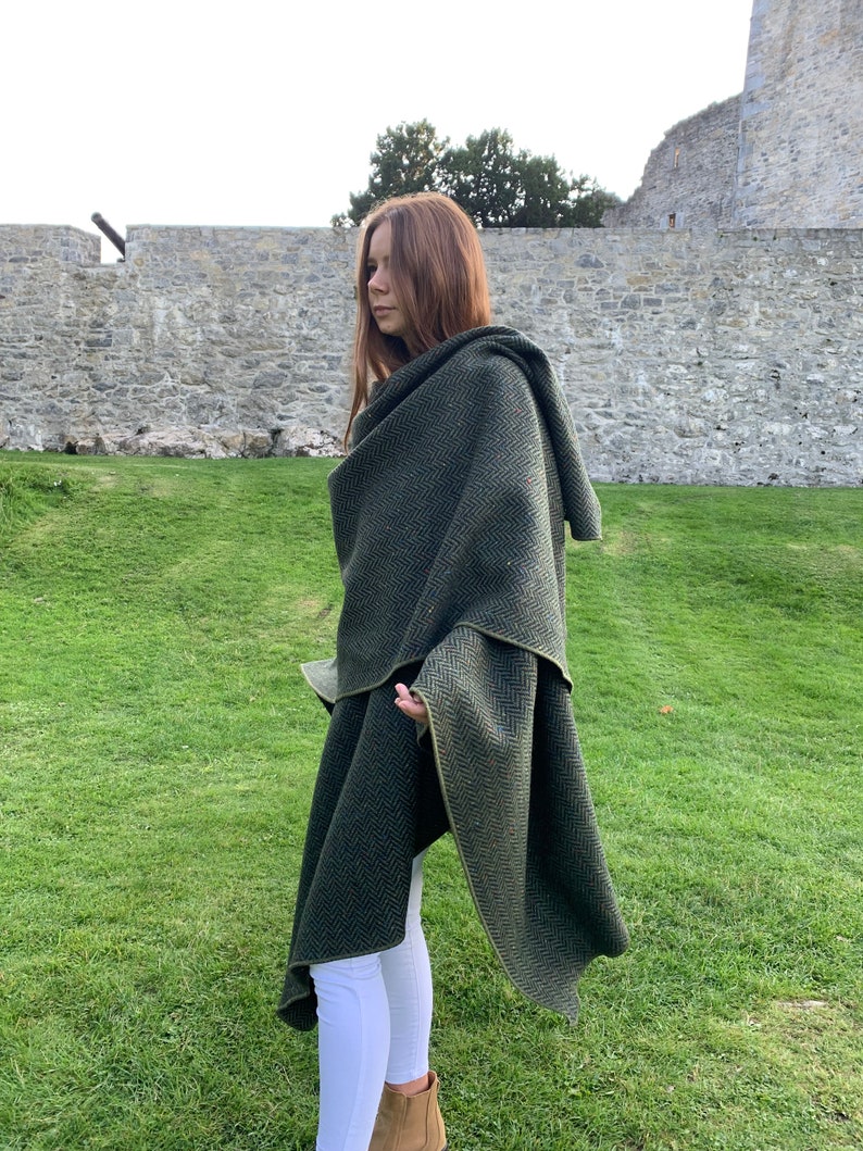 Irish Donegal Tweed Wool Ruana, Wrap, Cape, Cloak, Arisaid - Speckled Forest Green Herringbone - Unisex - Heavy Tweed - HANDMADE IN IRELAND