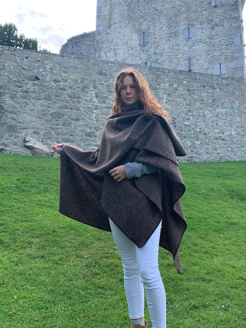 Irish Donegal tweed wool hooded ruana, wrap, cape - brown melange/speckled/flecked //HEAVY TWEED//- 100% Pure New Wool - Handmade in Ireland