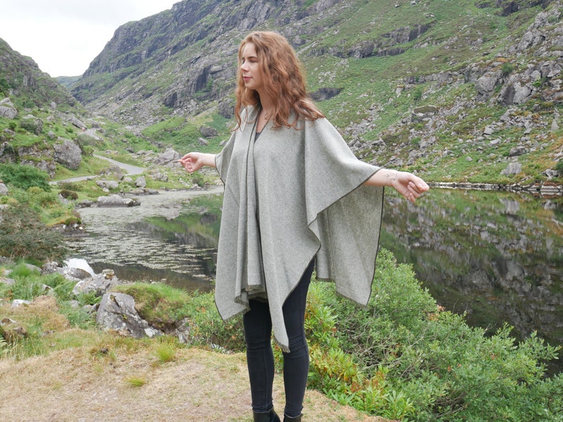 Irish Donegal tweed wool ruana, wrap , arisaid - grey/green herringbone - 100% Pure New Wool - lightweight tweed - HANDMADE IN IRELAND