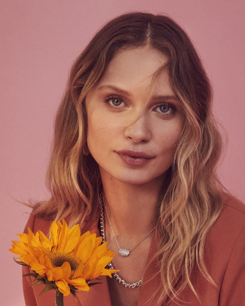 Elisa Silver Short Pendant Necklace In Ivory Mother-Of-Pearl