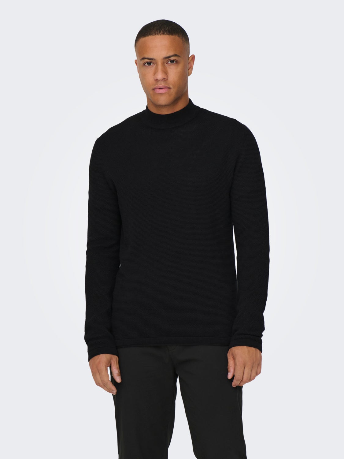 High neck knitted pullover