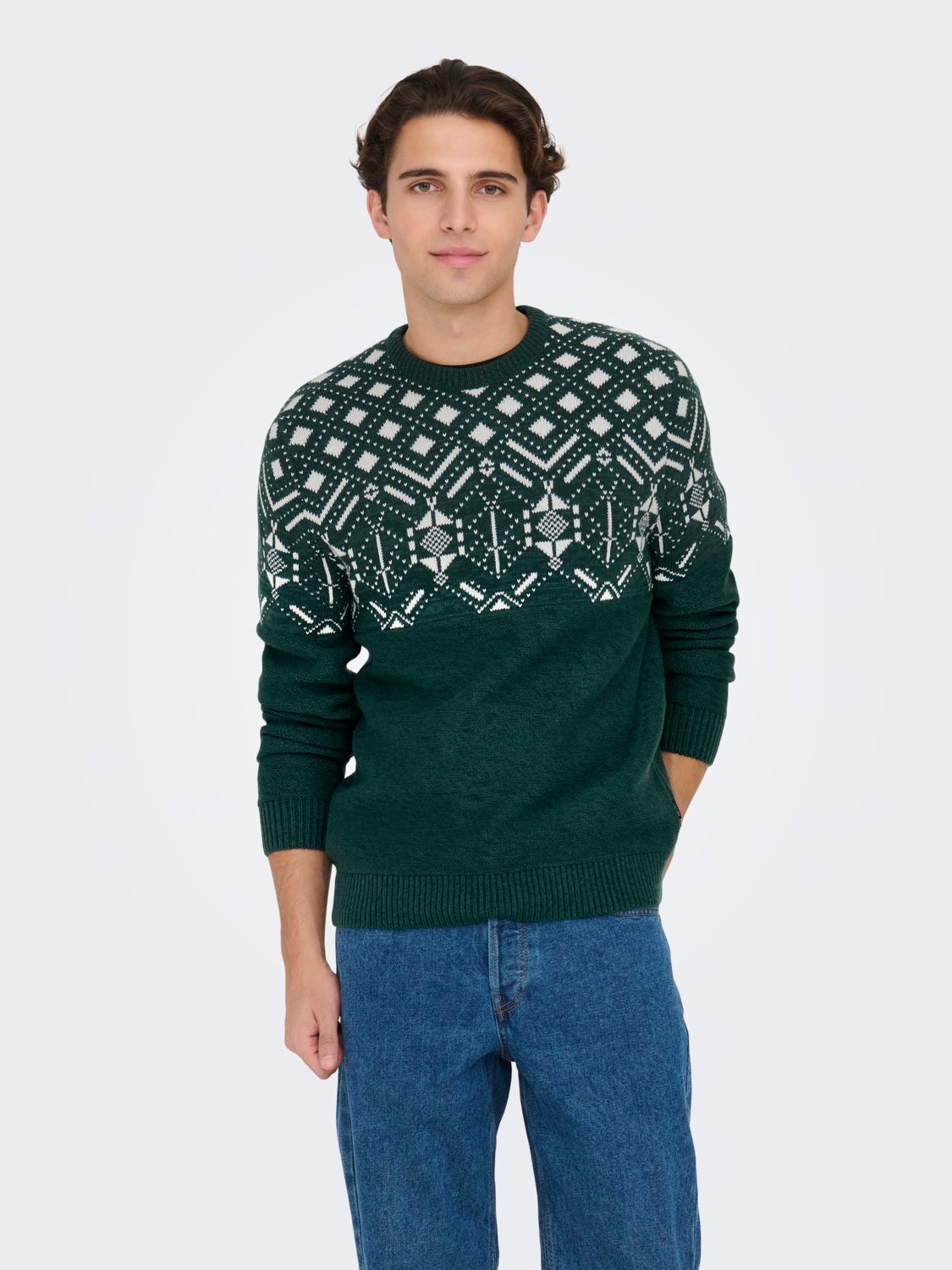 O-neck knitted pullover