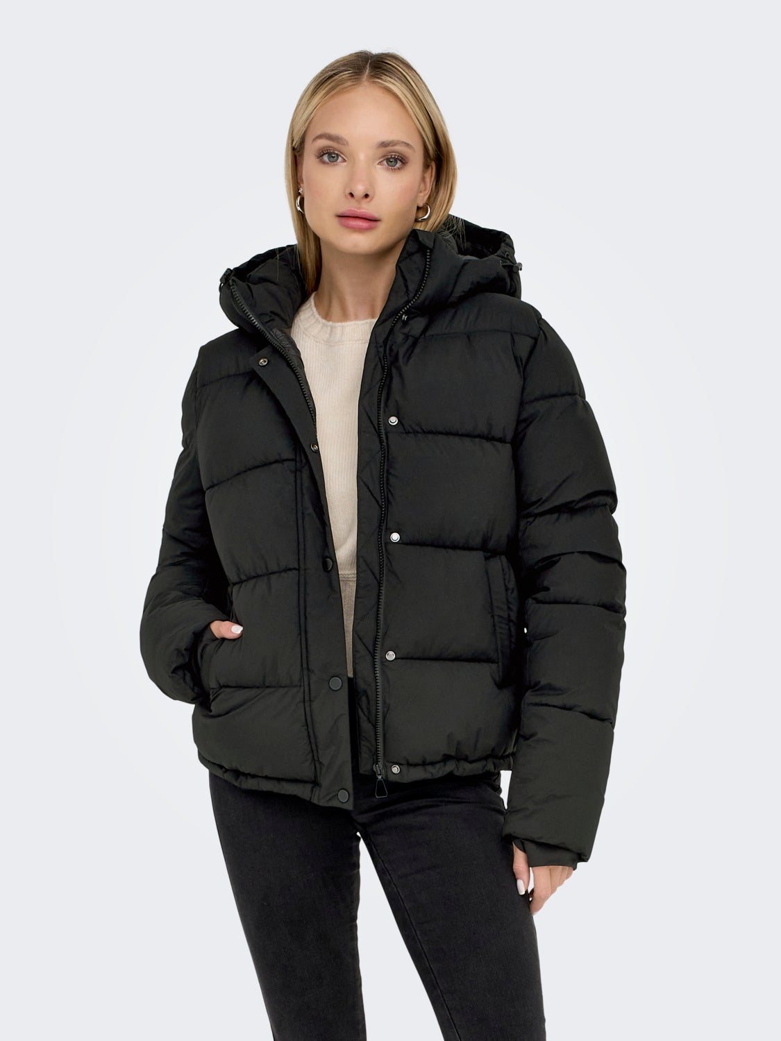 Short puffer jacket