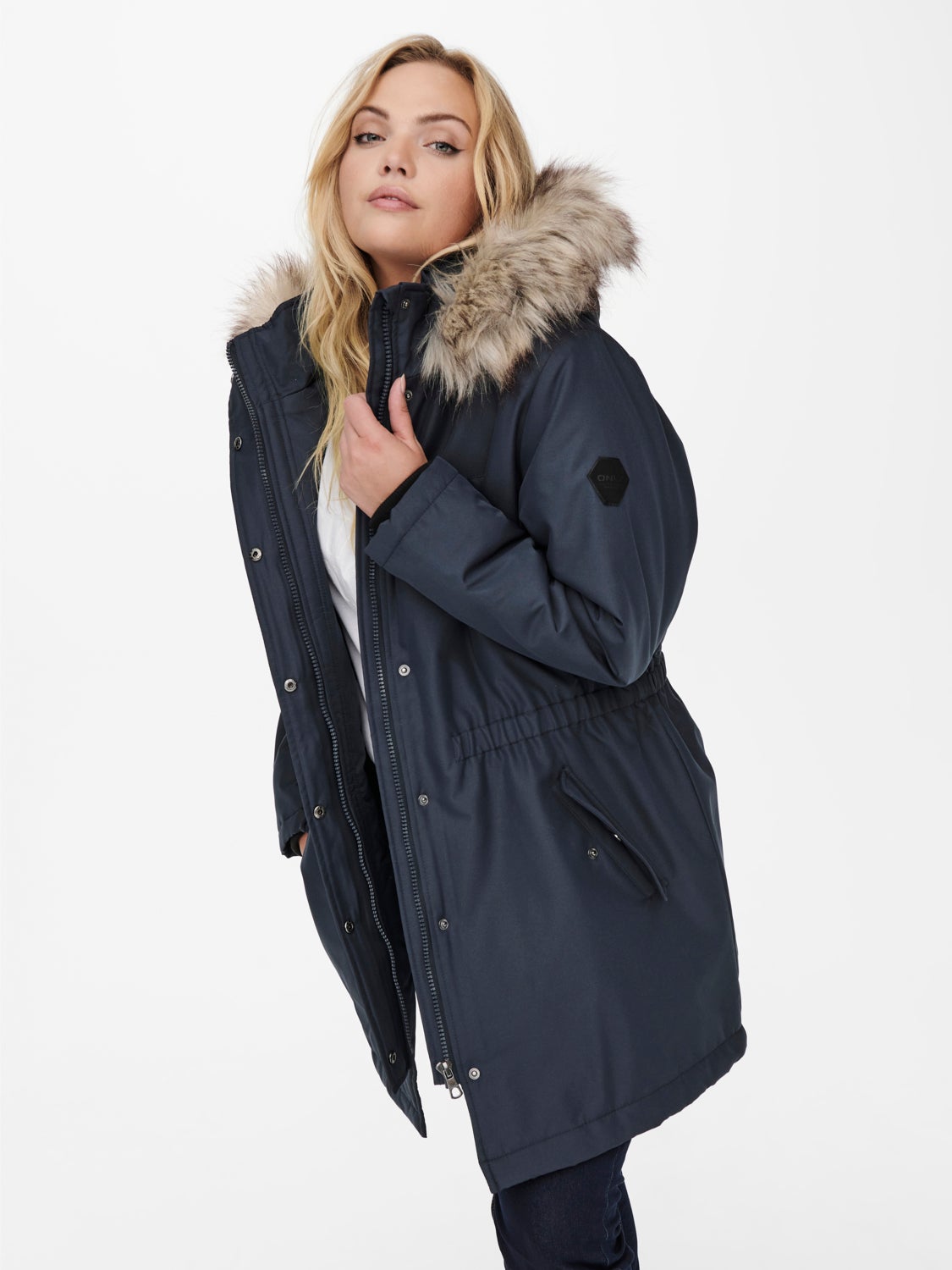 Curvy jacket with hood