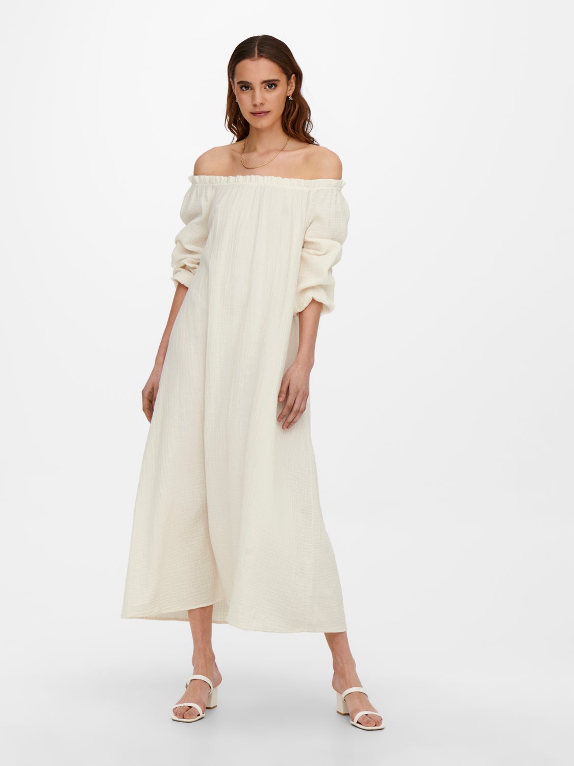 Maxi off-shoulder dress