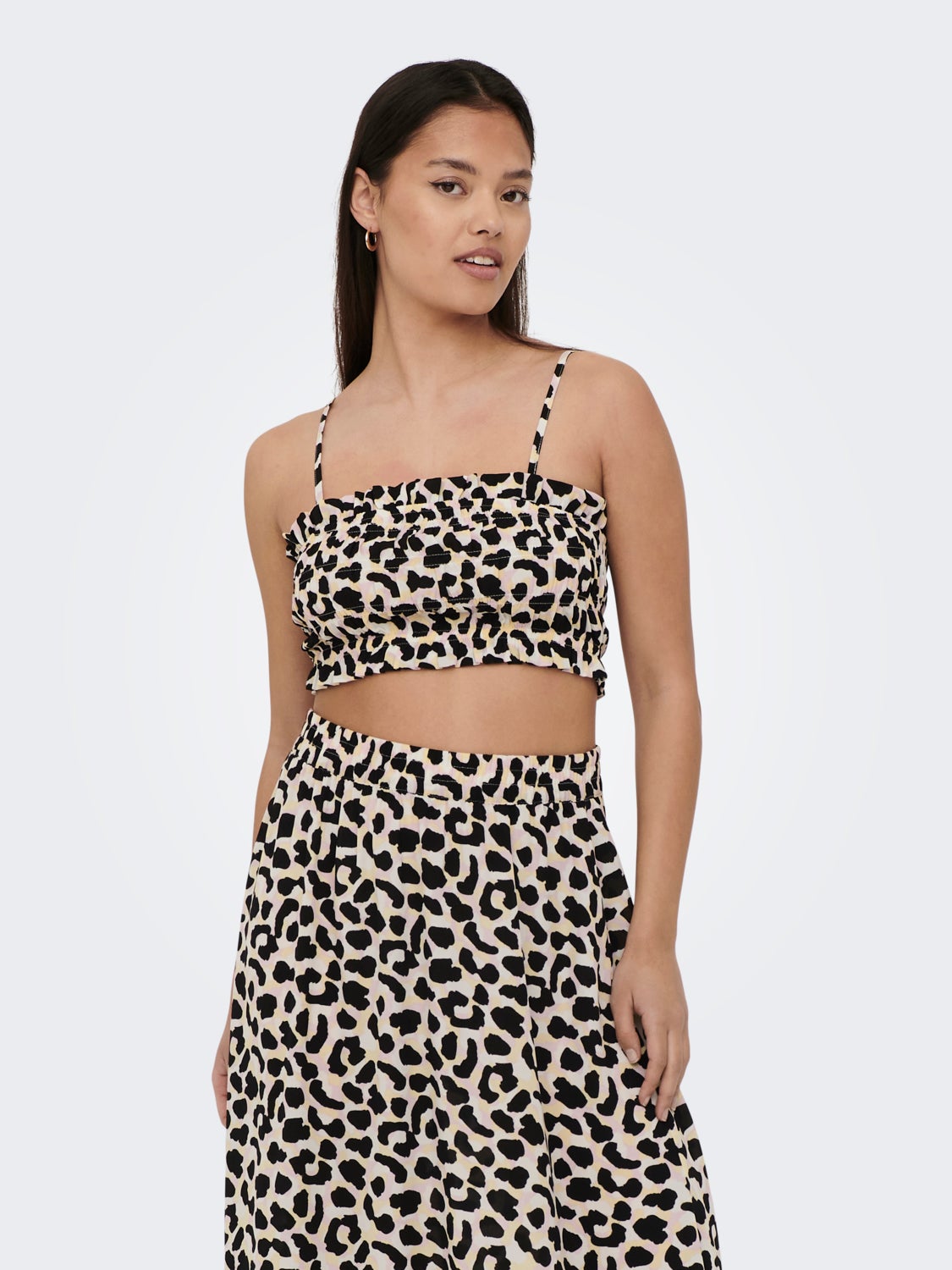 Crop top with thin straps