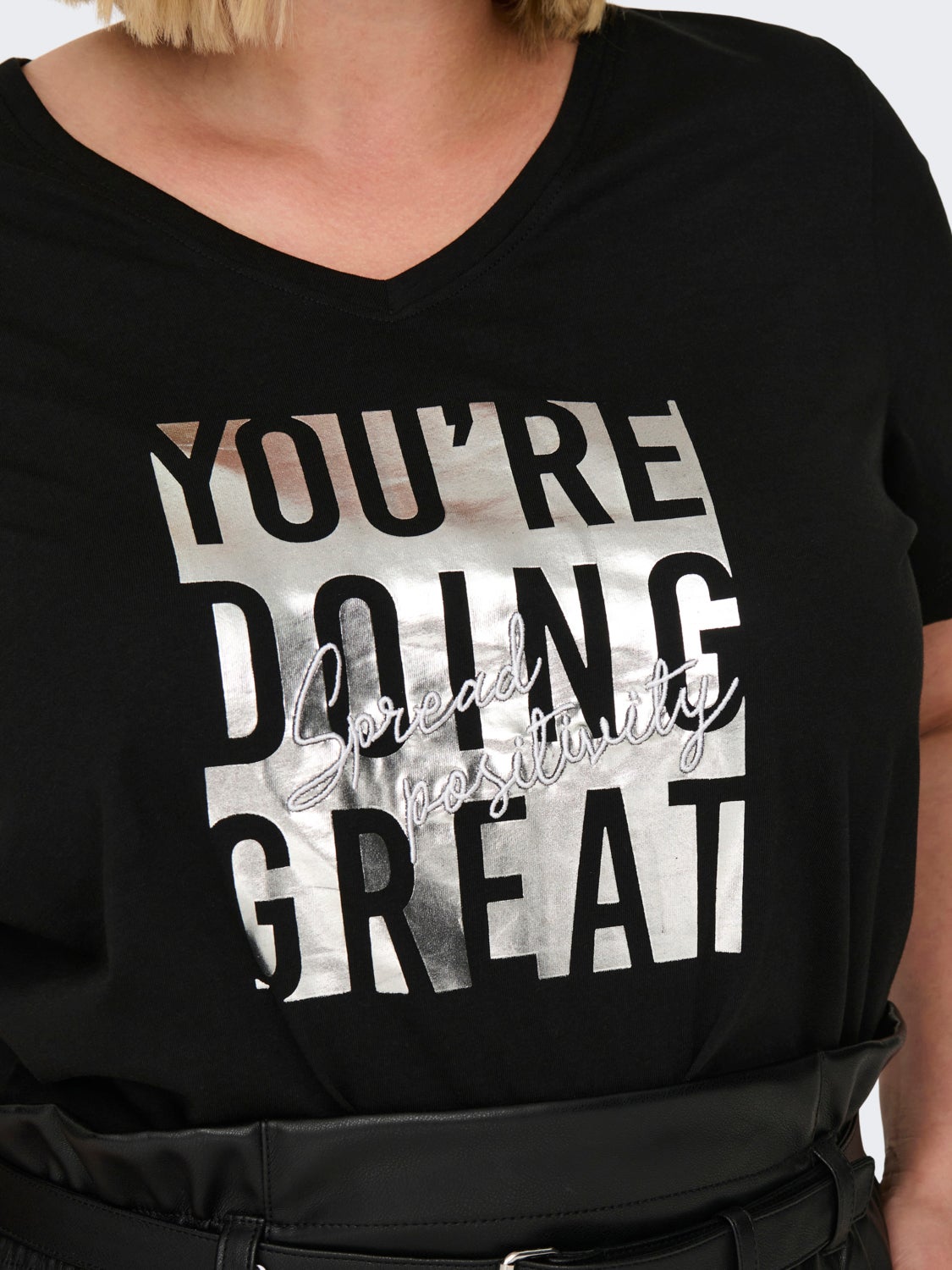 Curvy v-neck t-shirt