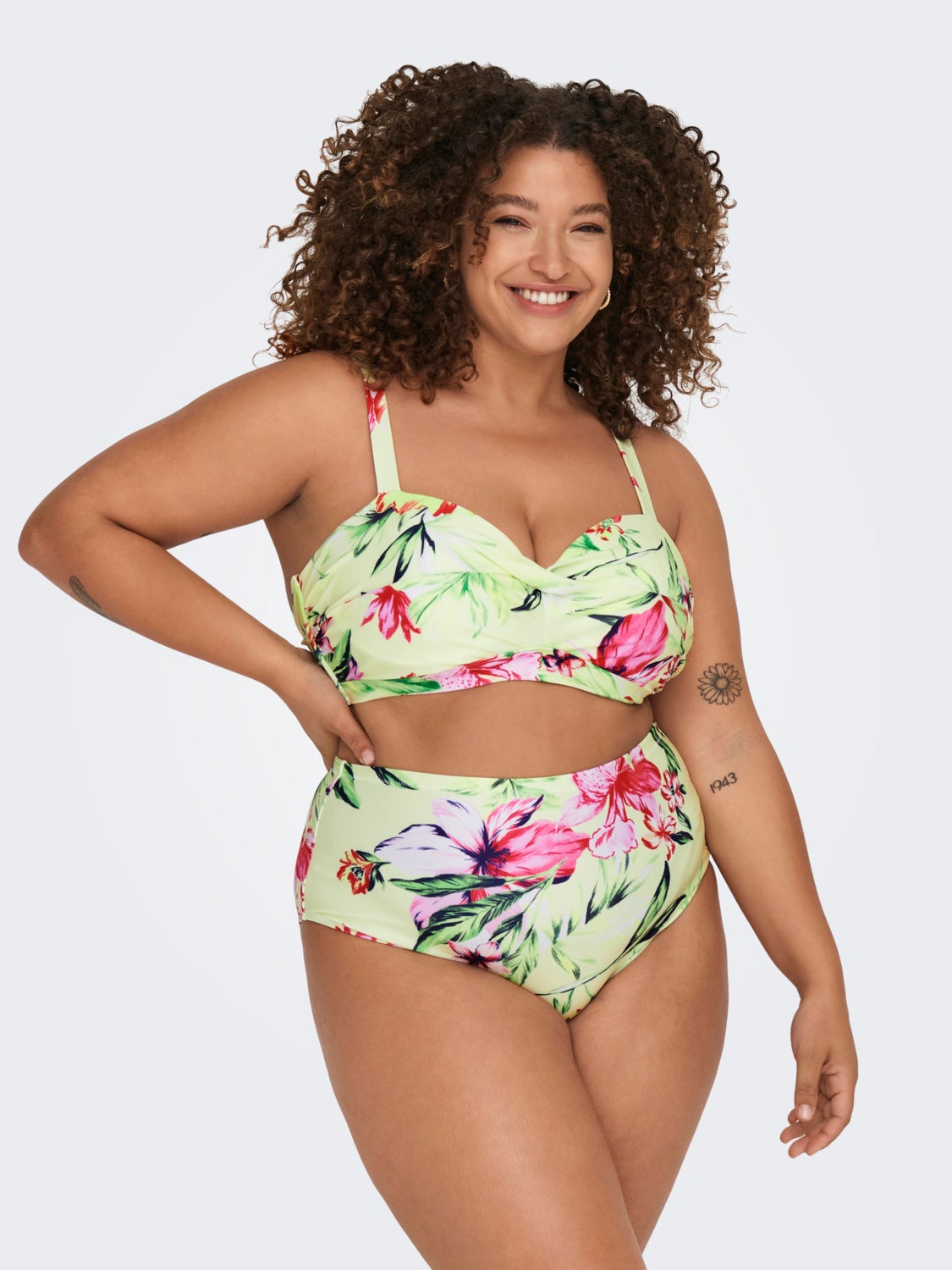 Curvy balconette Bikini top