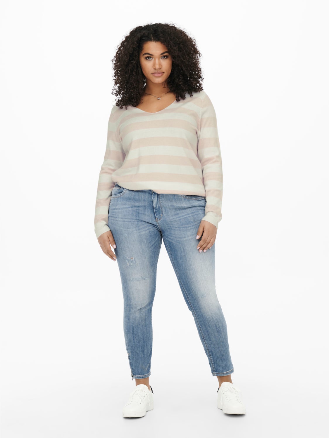 Curvy v-neck Pullover
