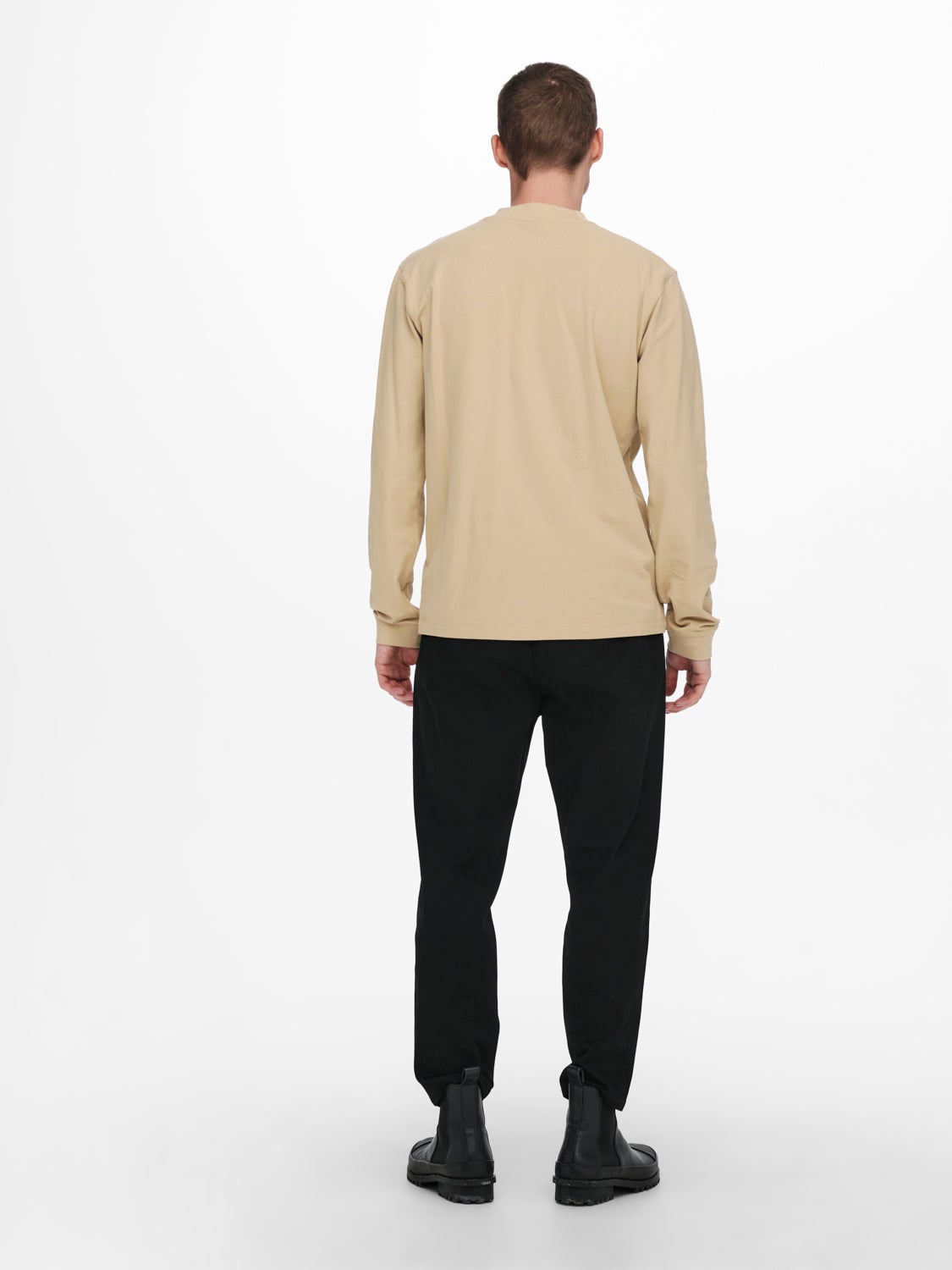 Long sleeved t-shirt