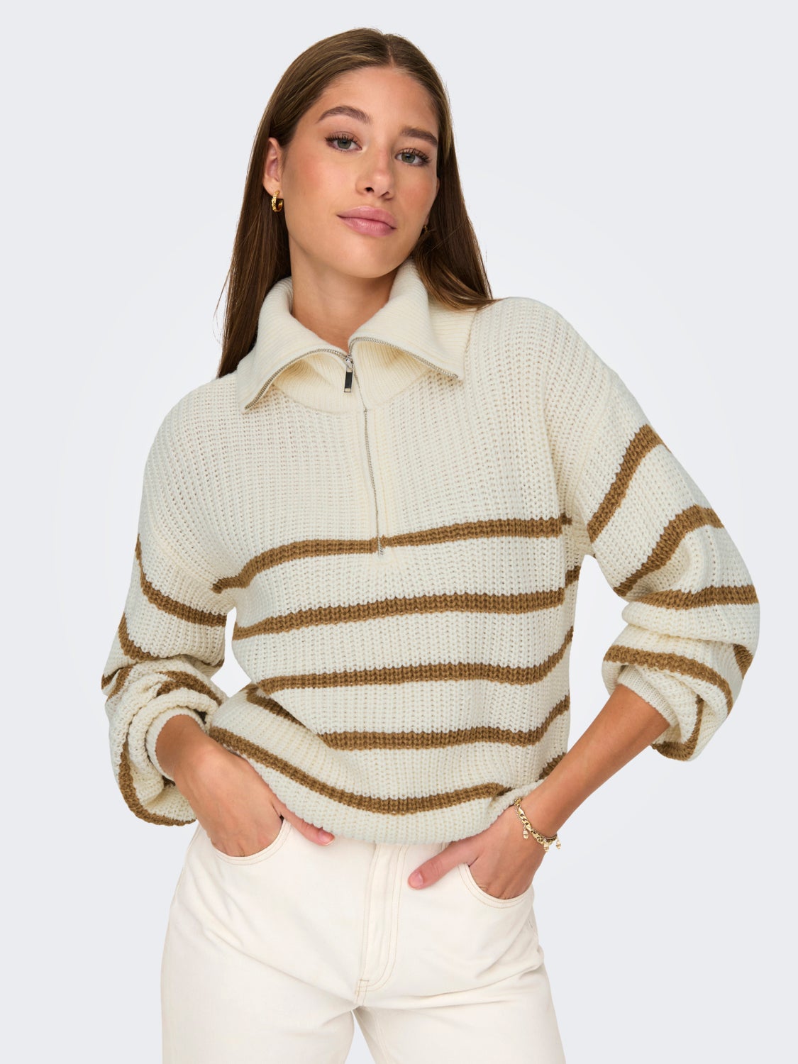 High neck knitted pullover