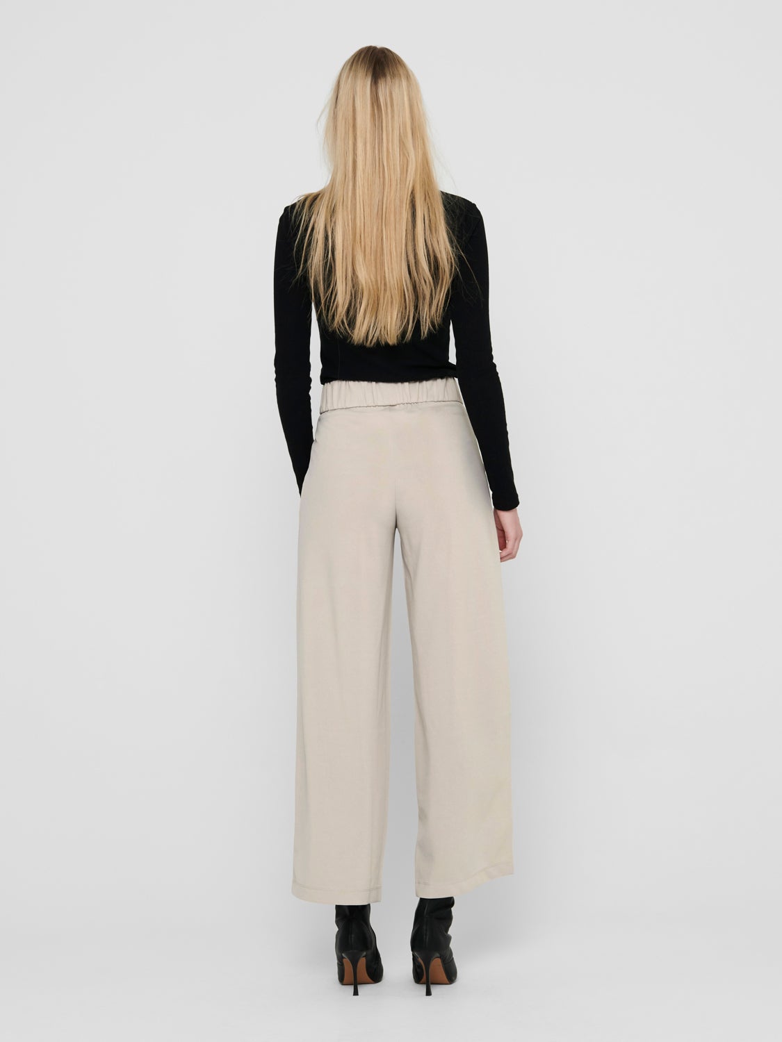 Wide Trousers
