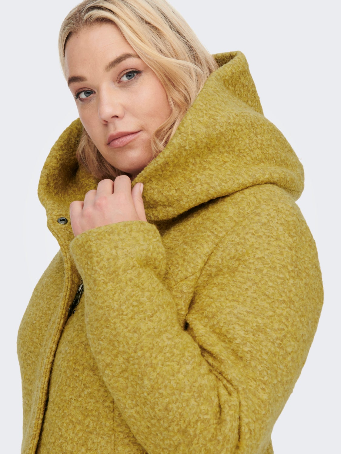 Curvy boucle wool Coat