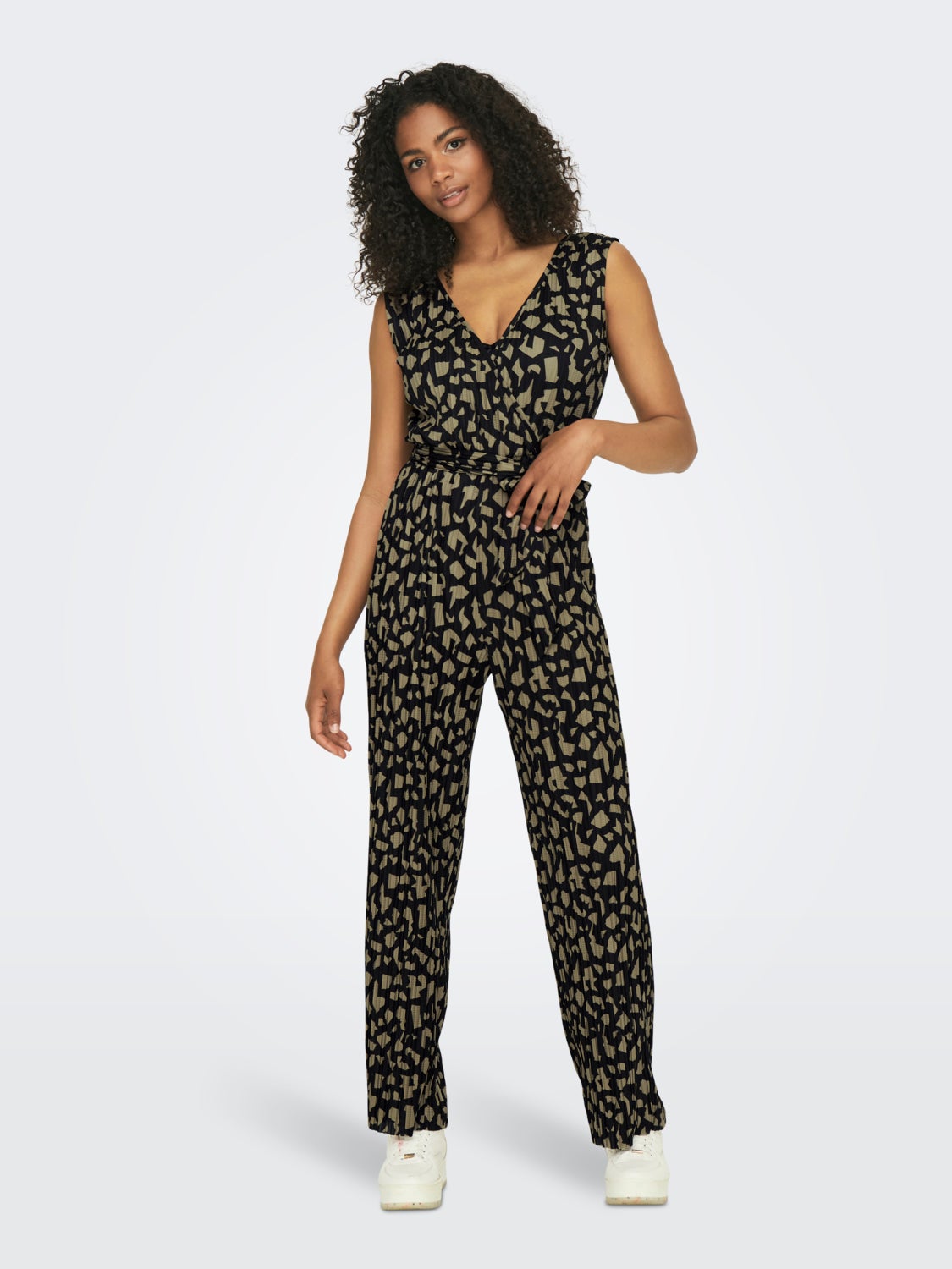 Jumpsuit with tie waist