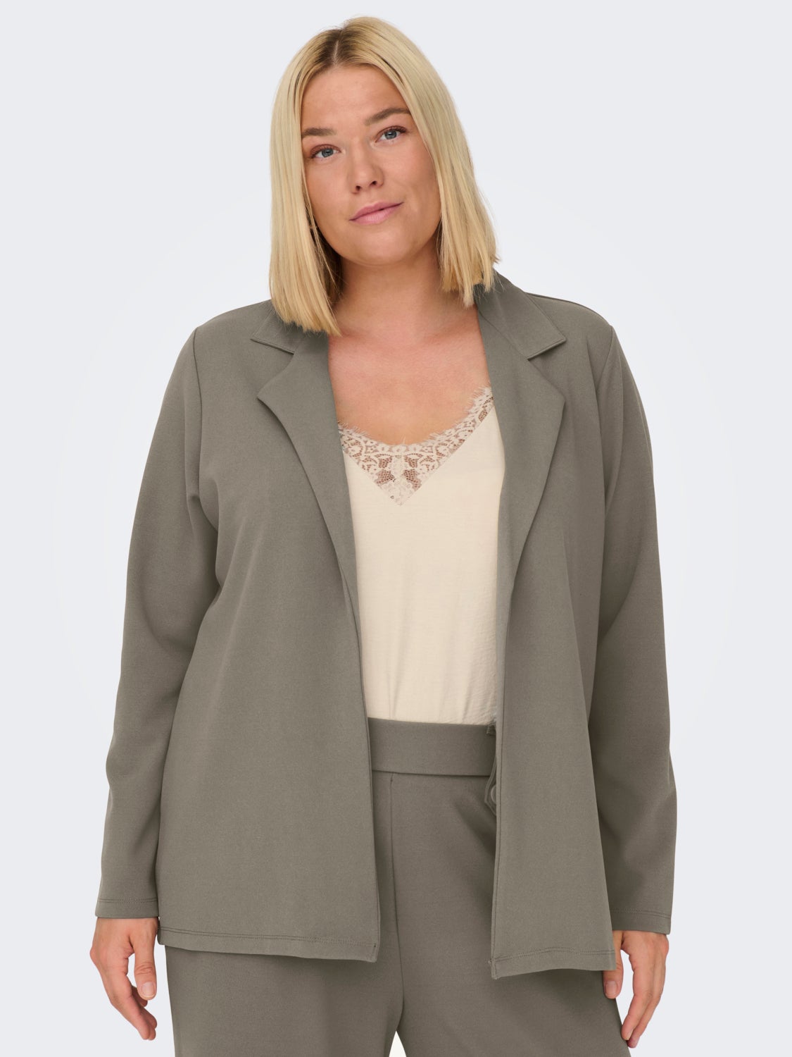Curvy open Blazer