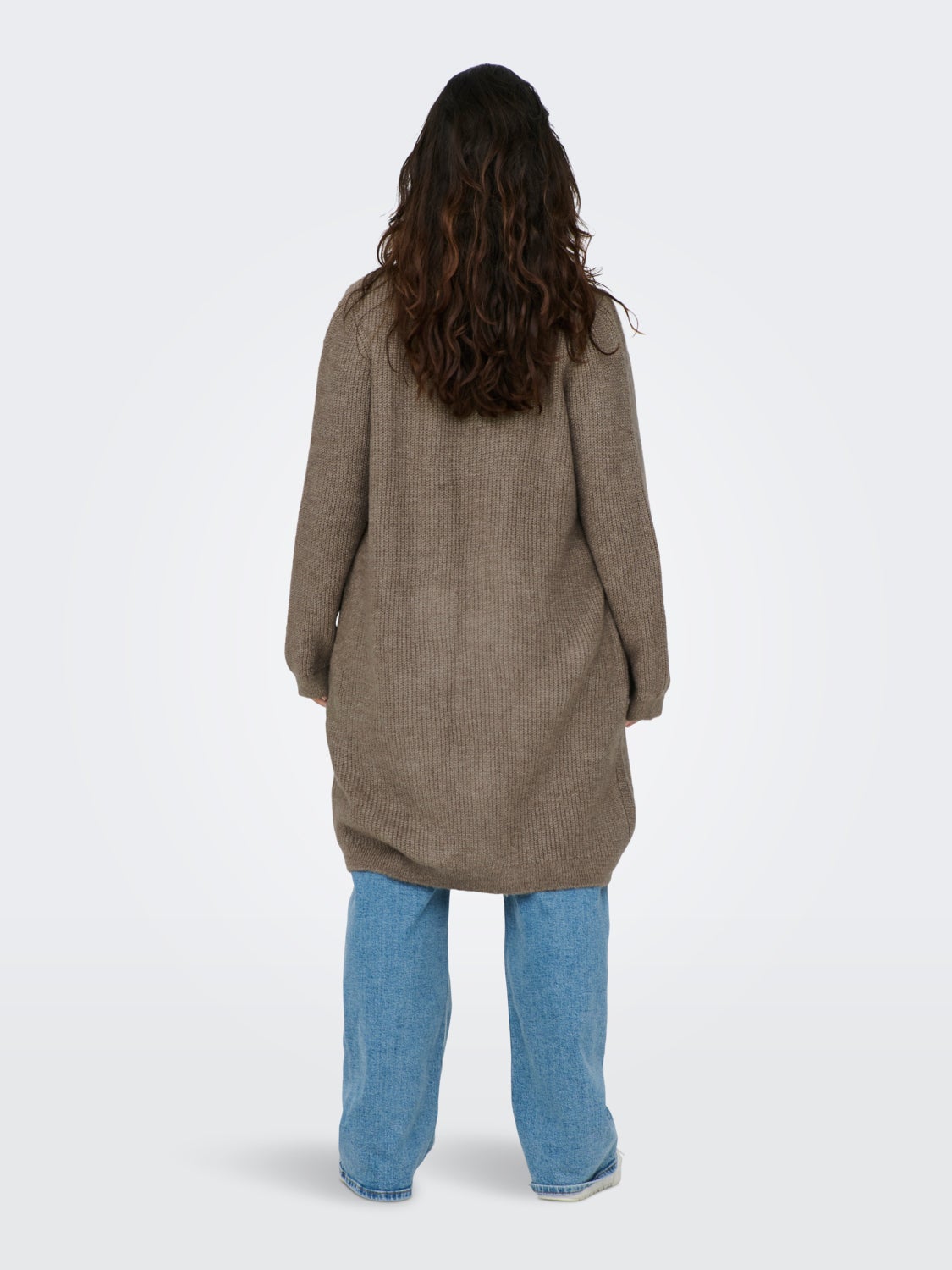 Curvy long knitted cardigan