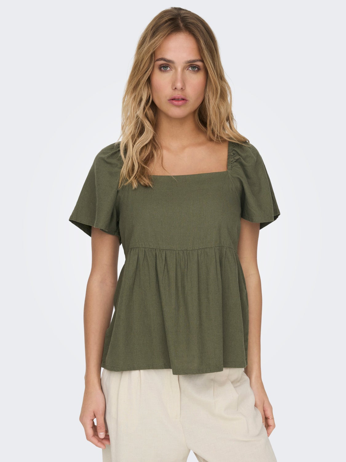 Volume Top With Square Neck