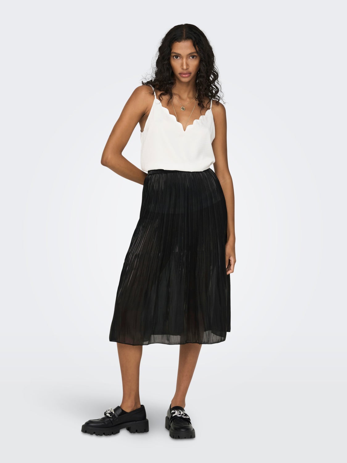 Pleated Midi skirt
