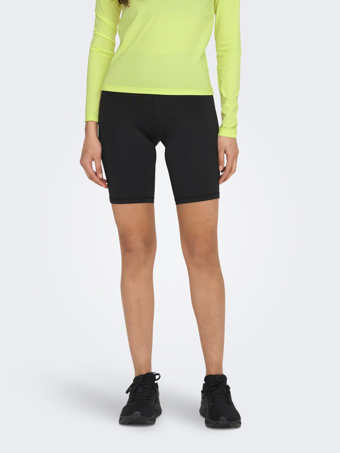 Midwaist Tight Fit Shorts