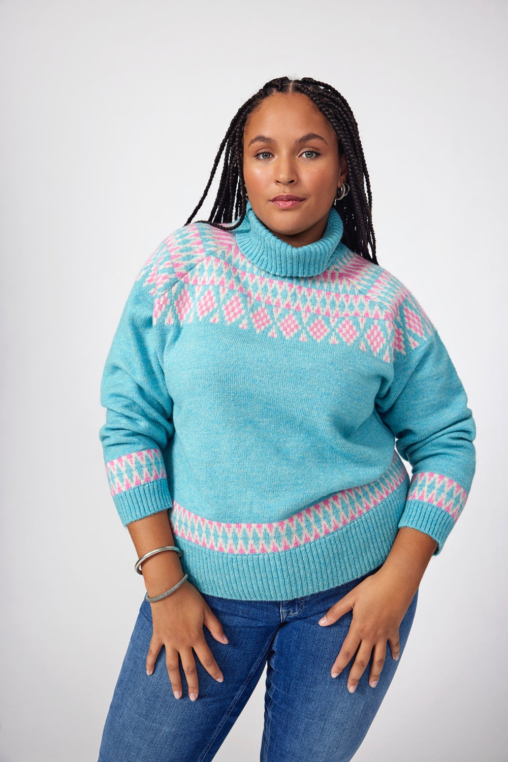 Curvy knitted pullover