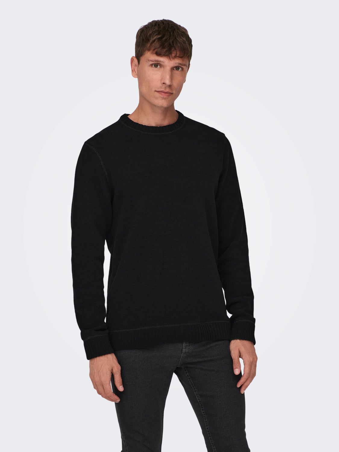 O-neck knitted pullover