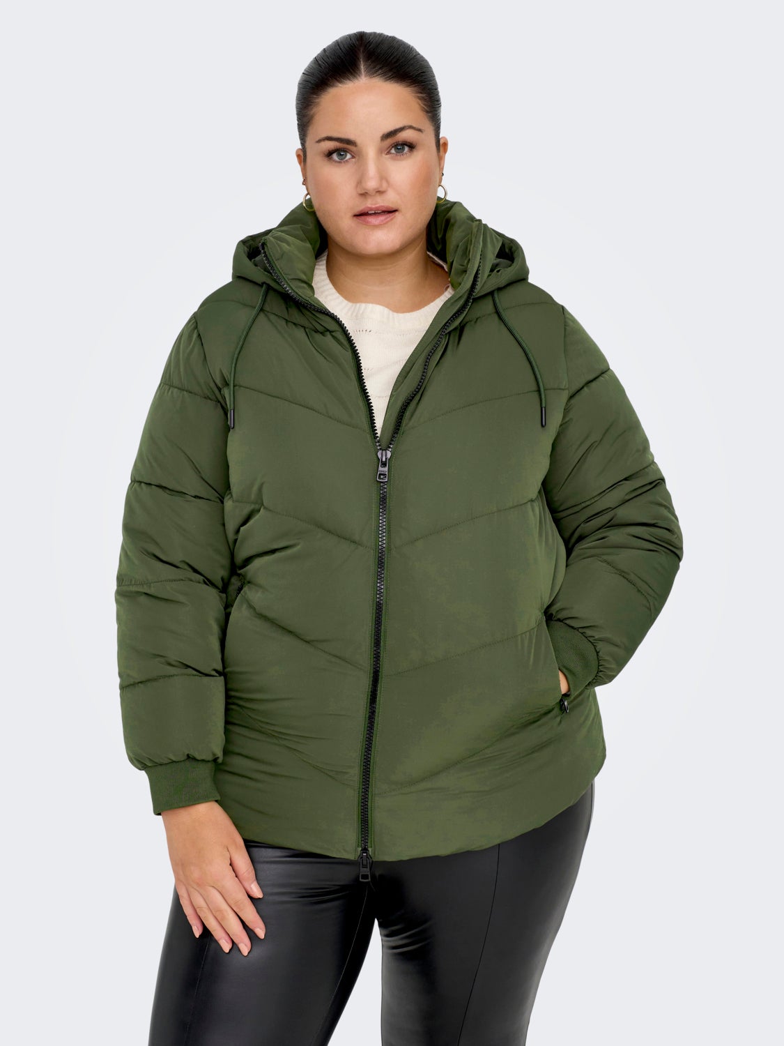 curvy Puffer jacket with hood