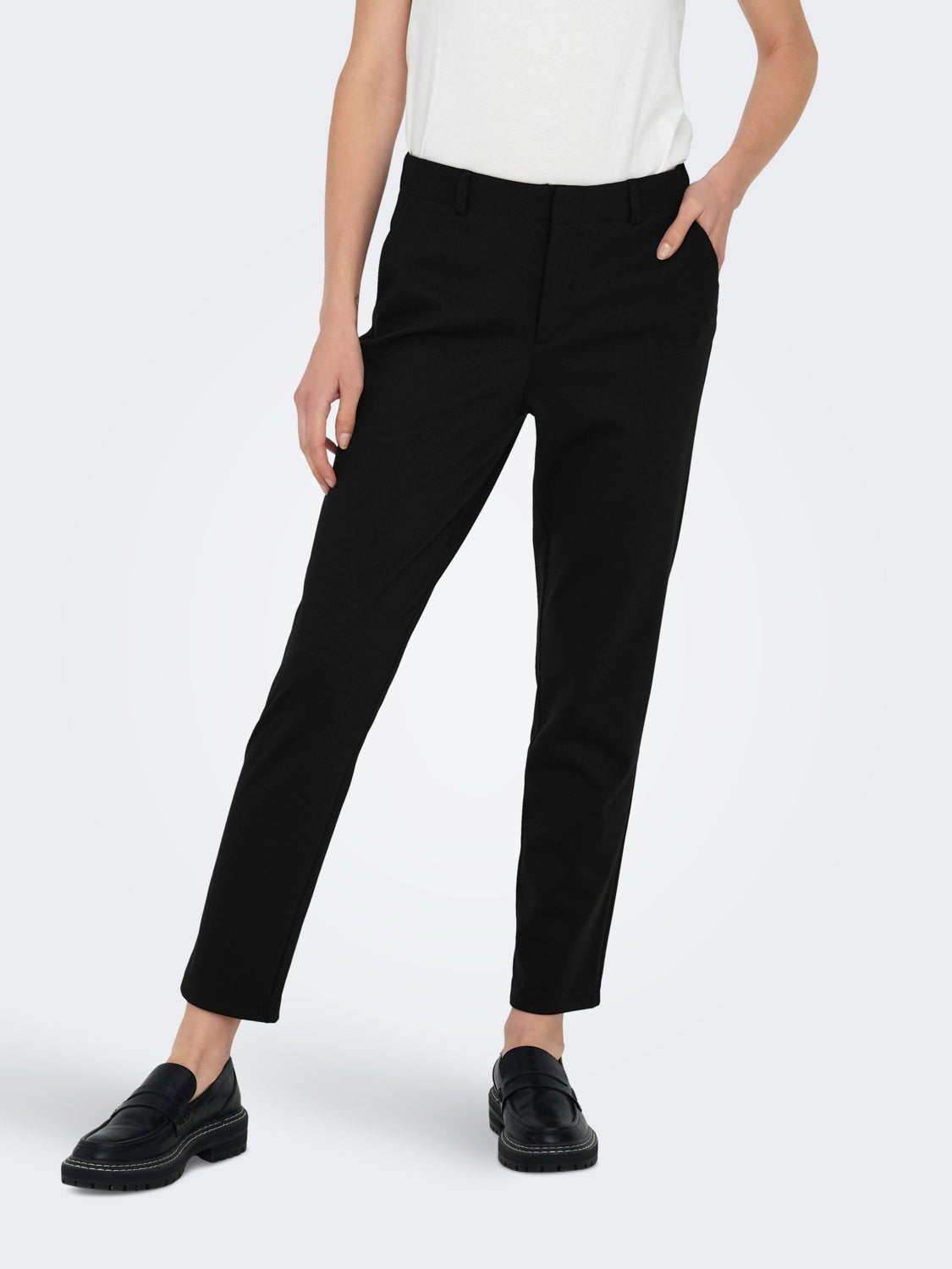 Classic mid waist trousers