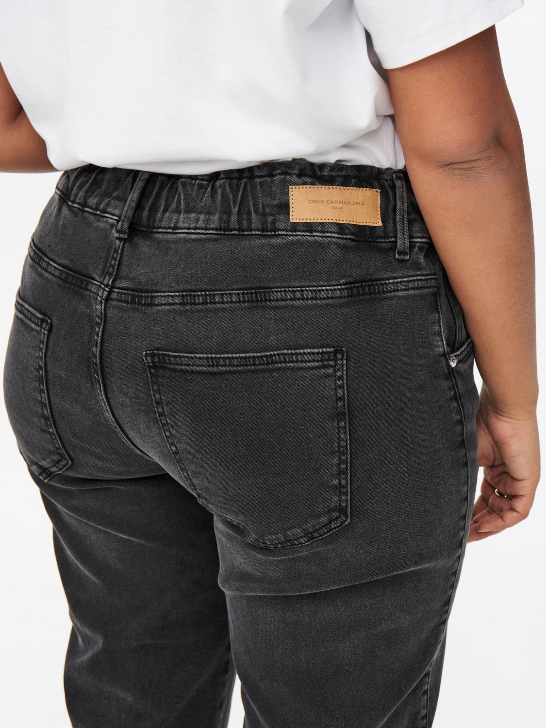Curvy CARLu Hw Carrot high waisted jeans