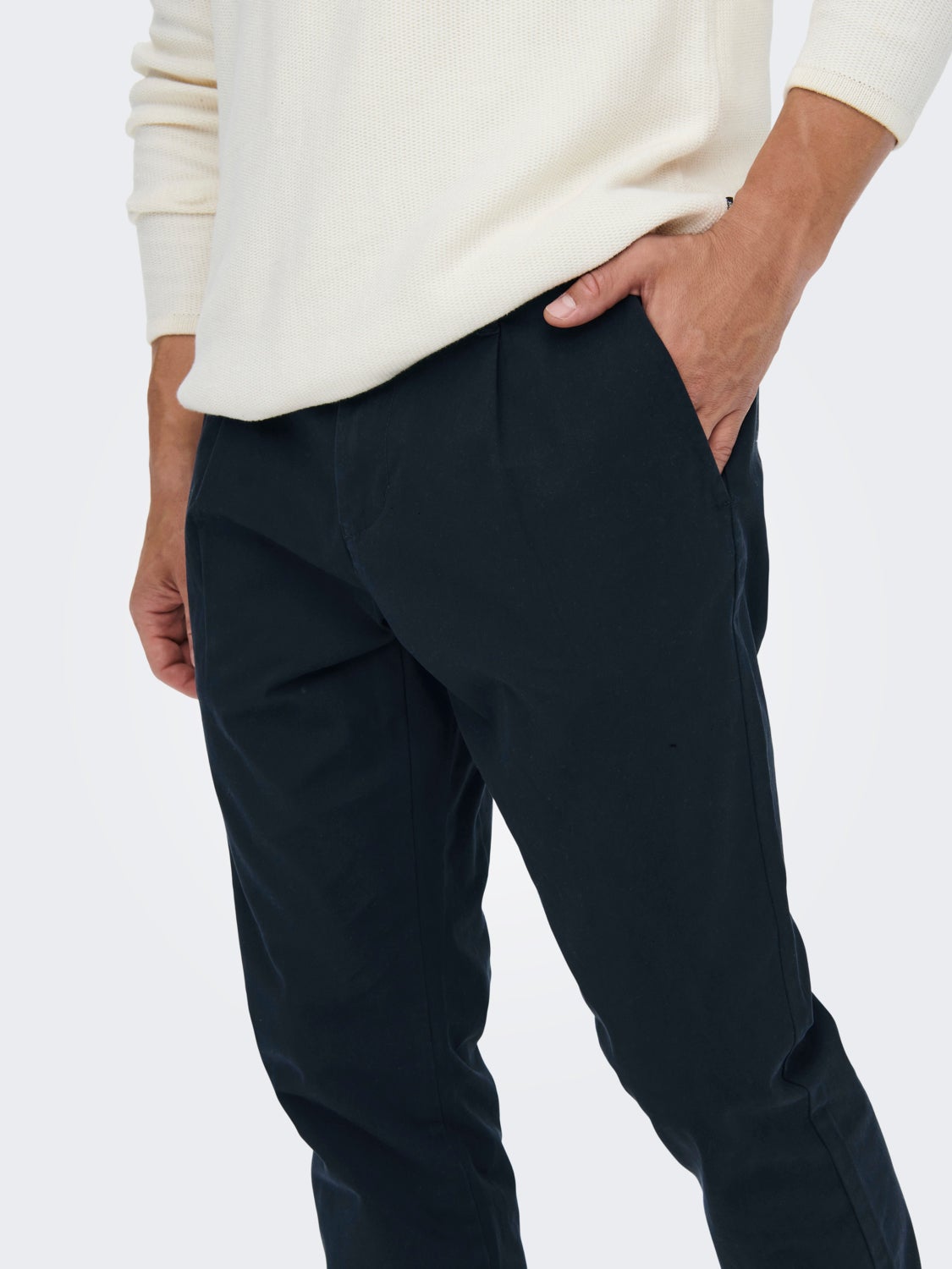 Tapered fit trousers