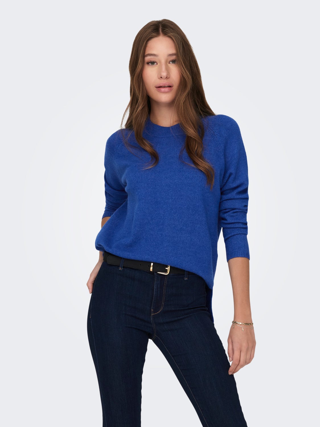 o-neck shirt with long sleeves