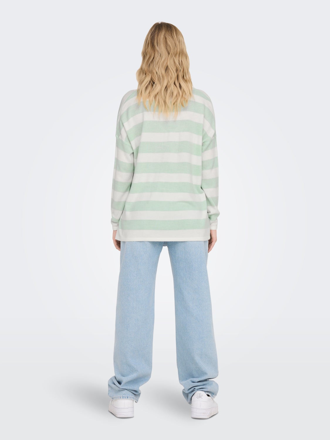 V-neck Knitted Pullover