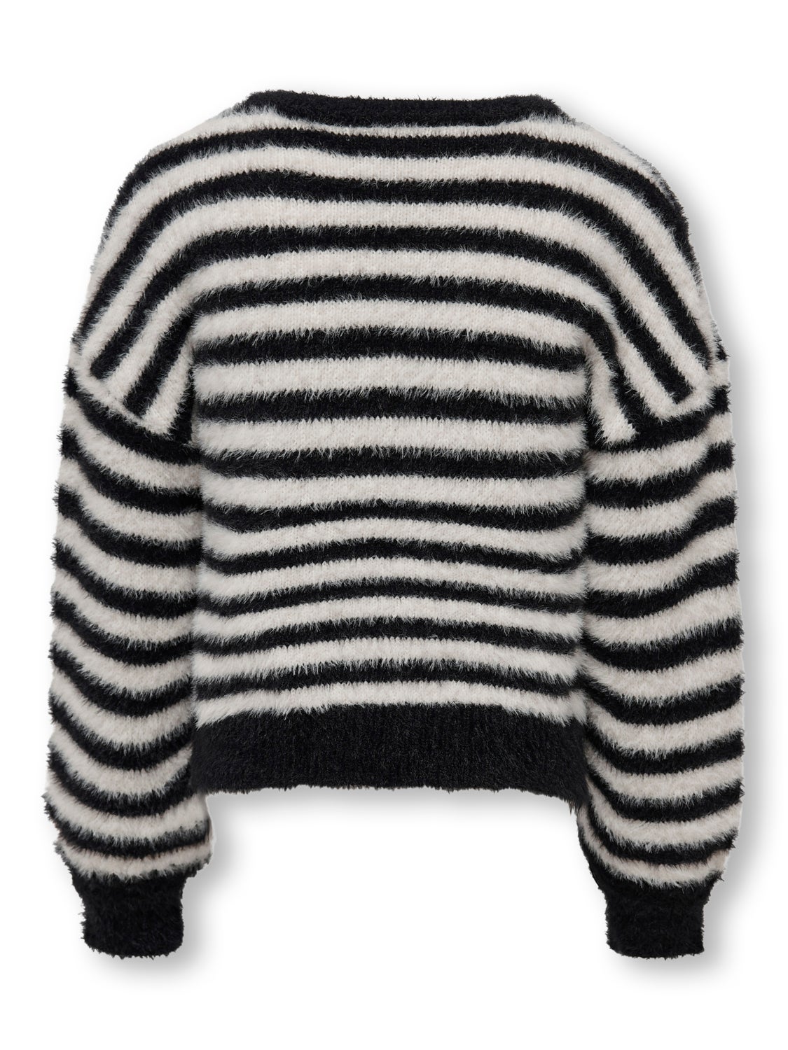 O-neck knitted pullover