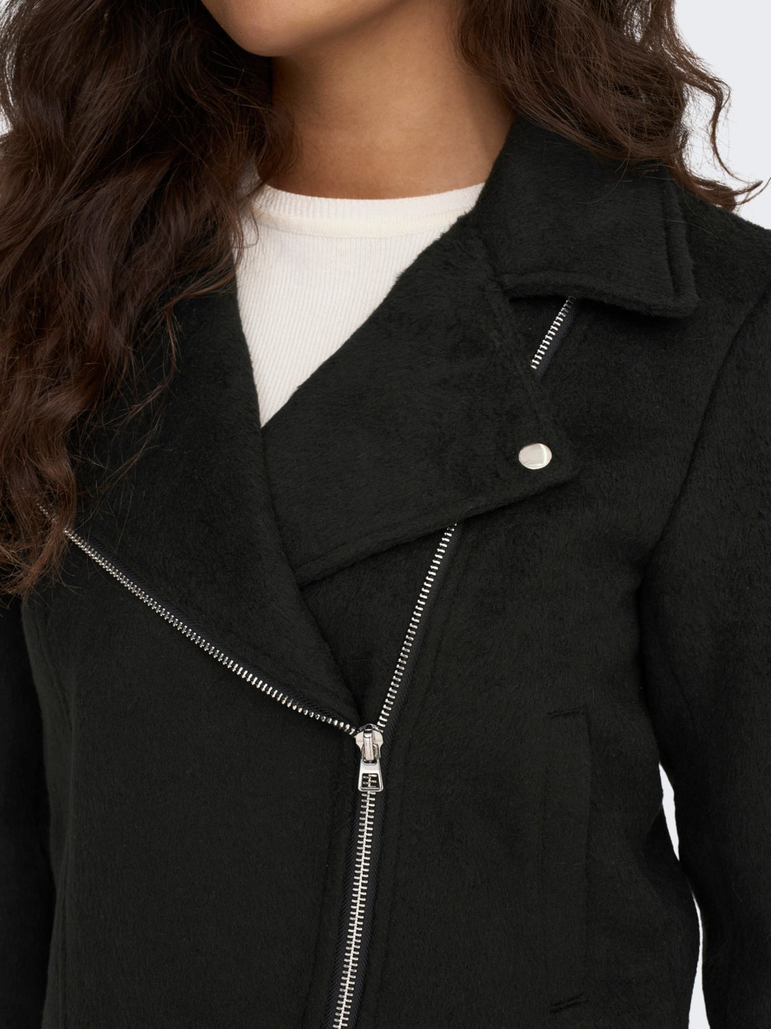 Short jacket with zip