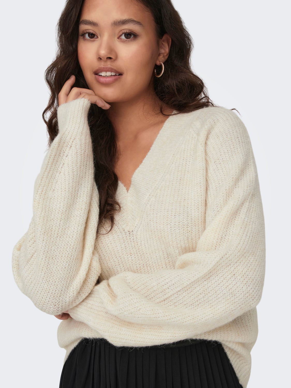 v-neck knitted pullover