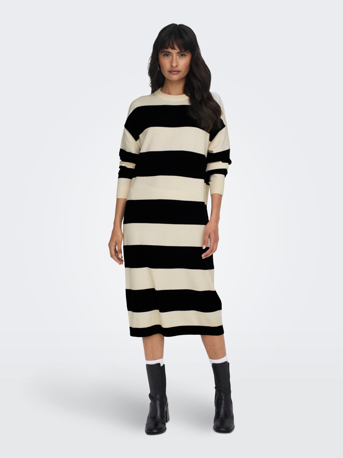 Midi knit dress with stripes