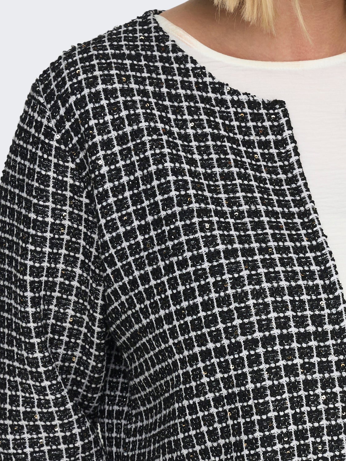 Curvy patterned cardigan