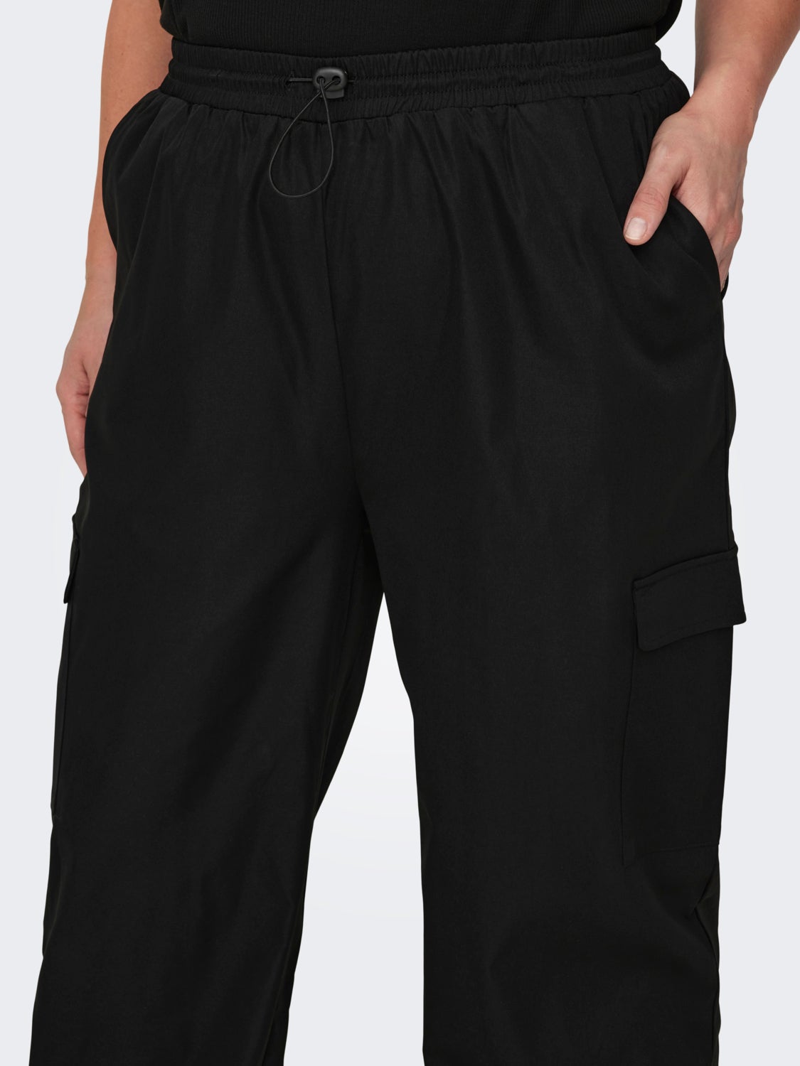 Curvy cargo pants