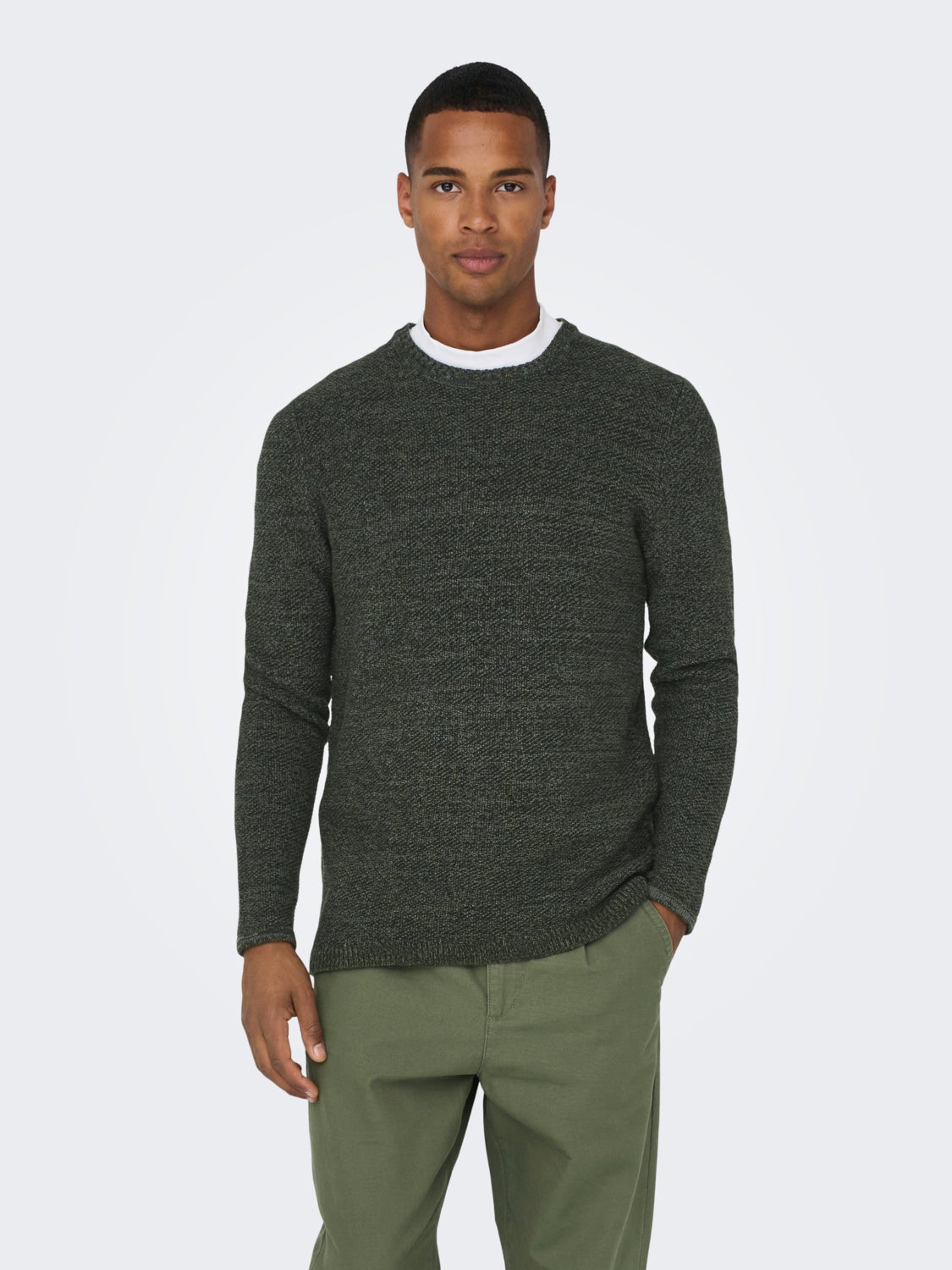 O-neck knitted pullover